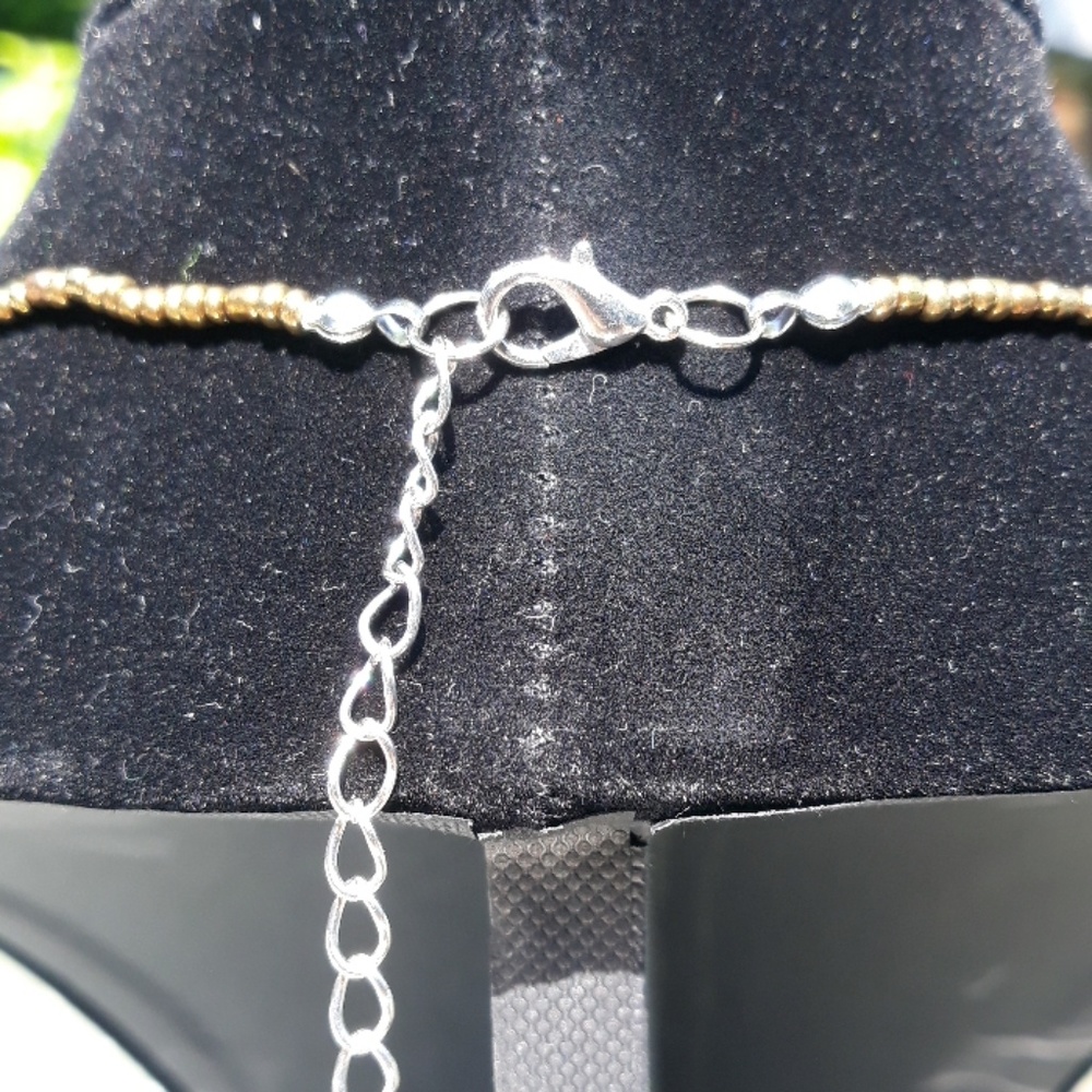 🆕️NWOT Cat's-eye hand beaded necklace - Picture 4 of 7